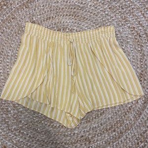 American Eagle high waisted shorts